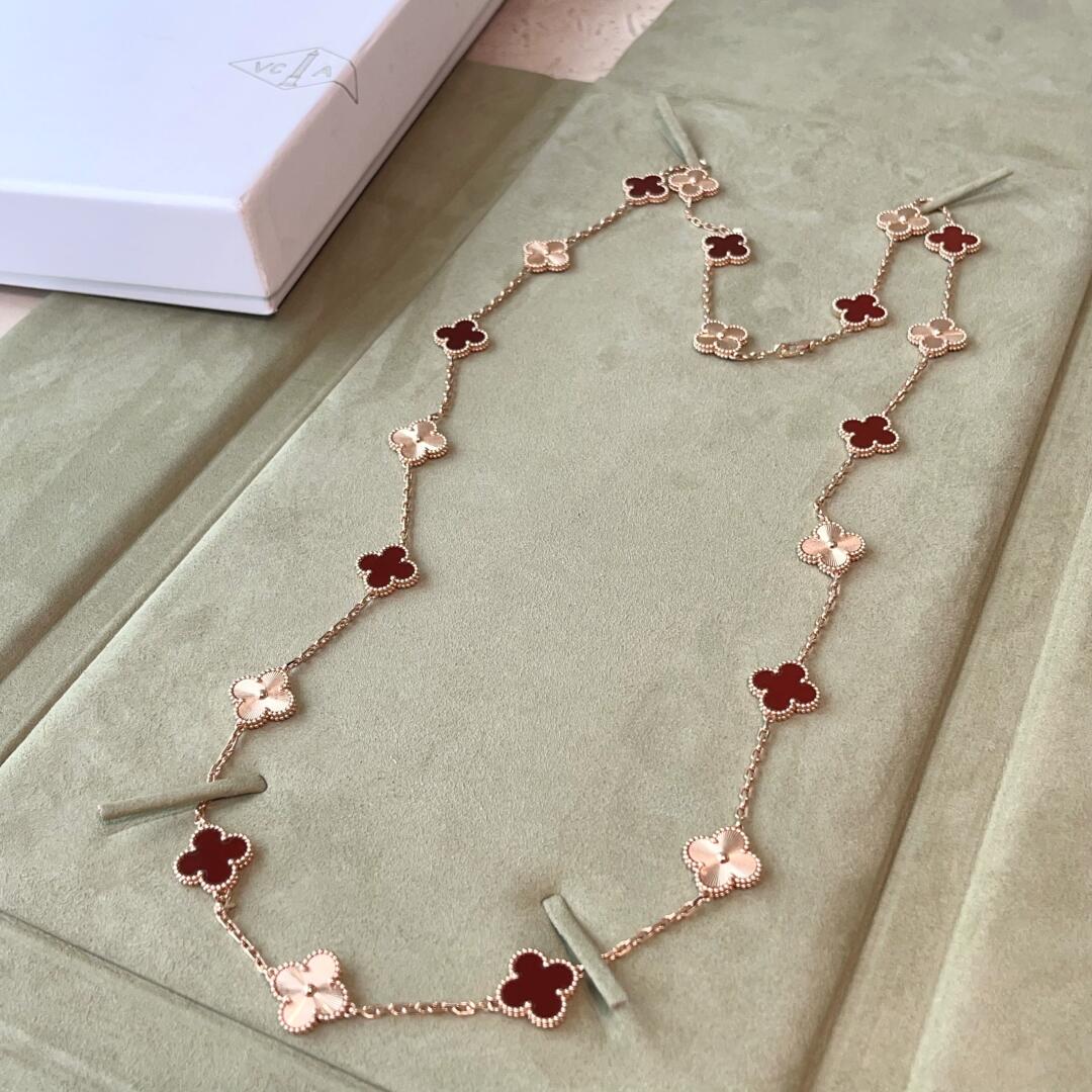 [Elara jewelsry ]CLOVER 20 MOTIFS LASER CARNELIAN NECKLACE