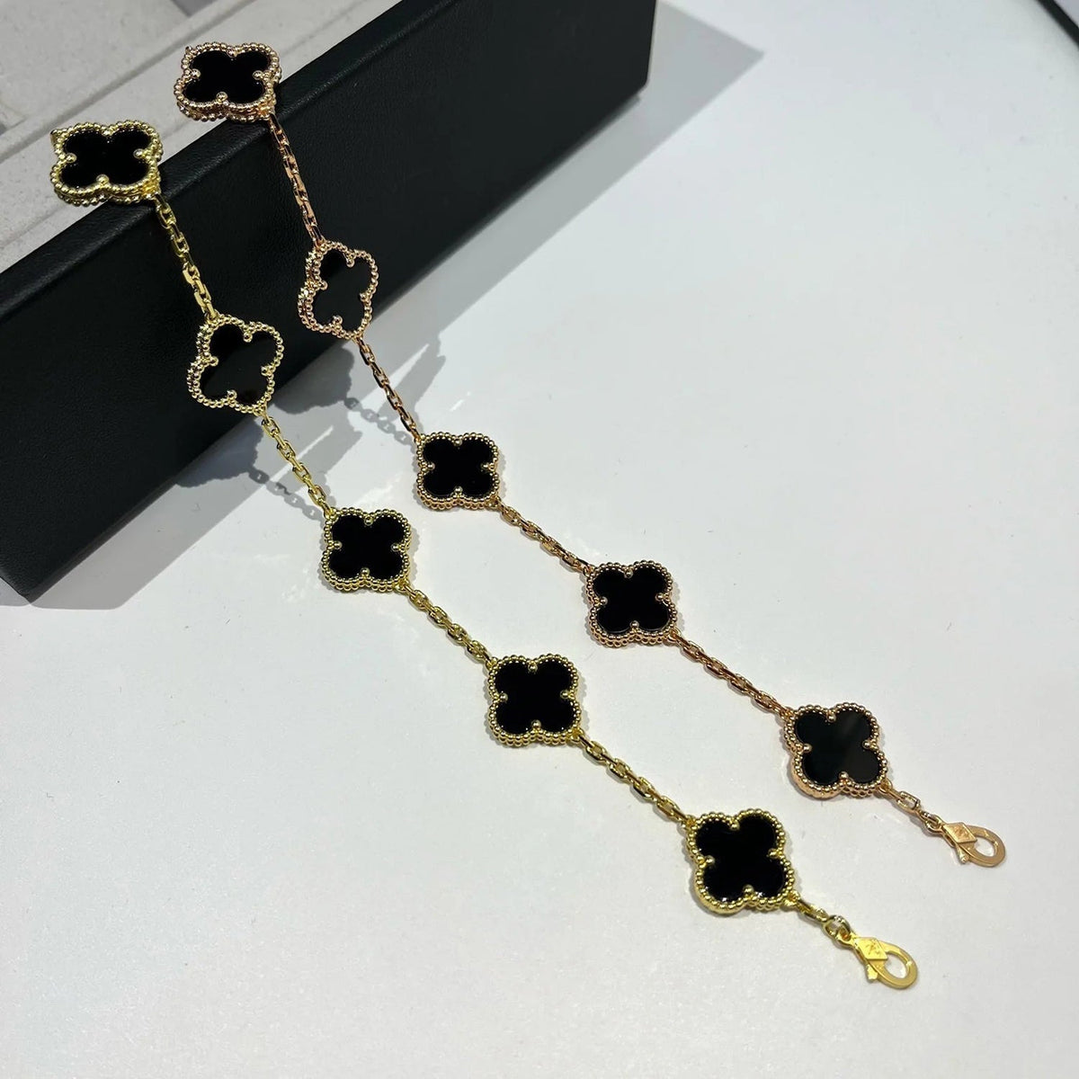 [Elara jewelsry ] CLOVER 5 MOTIF ONYXS BRACELET COLLECTION