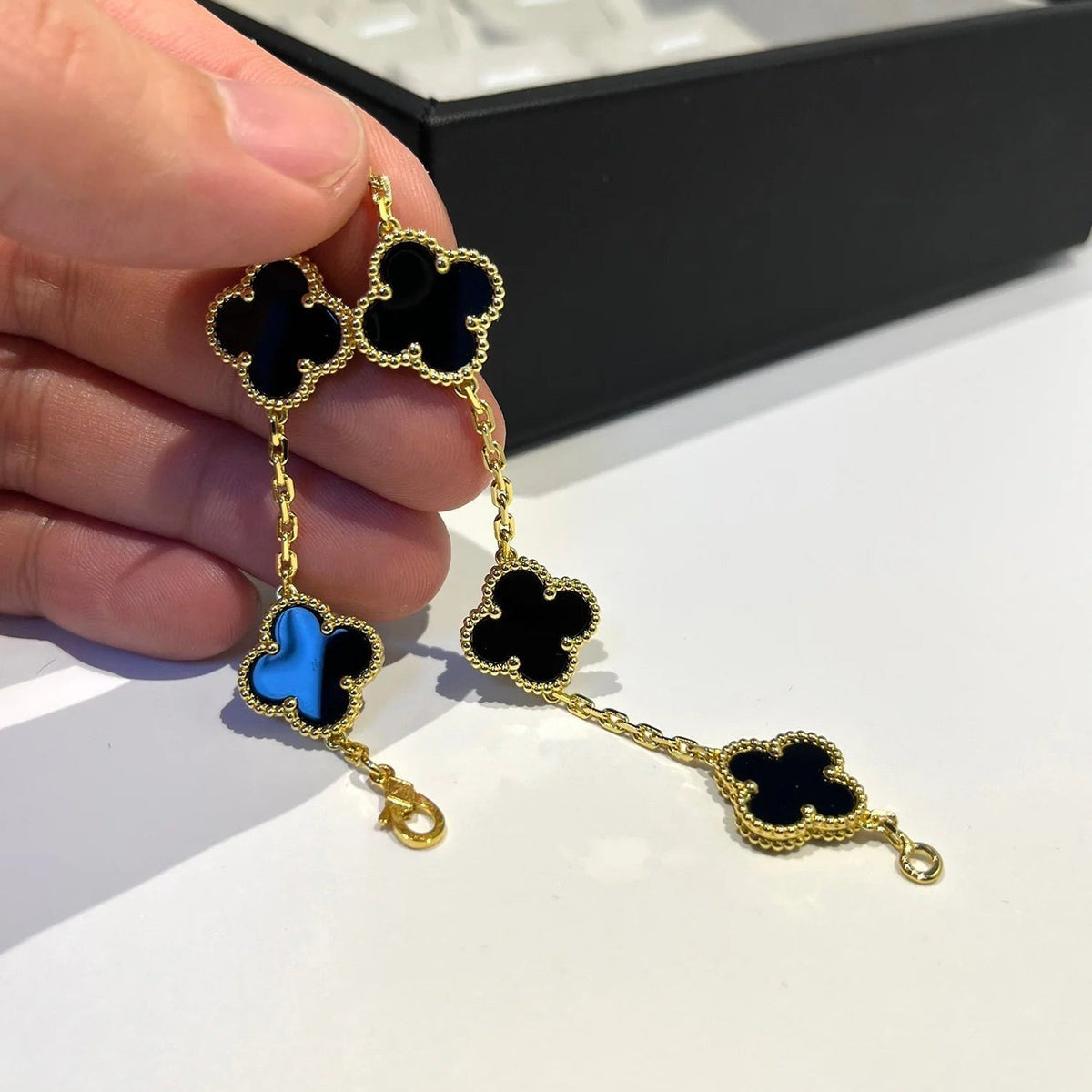 [Elara jewelsry ] CLOVER 5 MOTIF ONYXS BRACELET COLLECTION