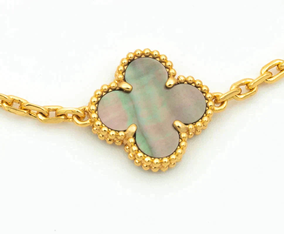 [Elara jewelsry ] CLOVER 5 MOTIF GRAY MOP BRACELET COLLECTION