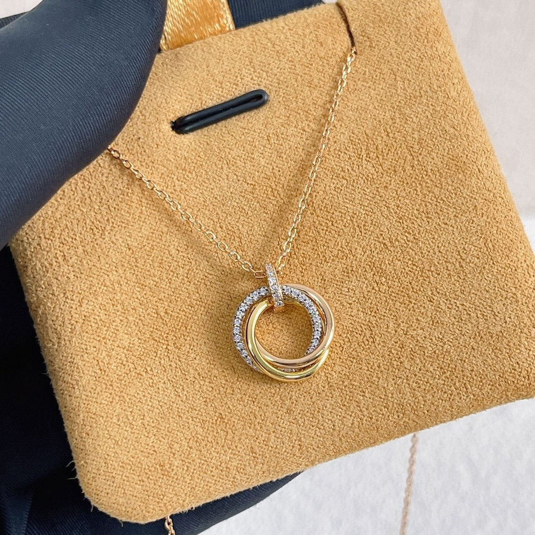[Elara jewelsry ]TRINITY NECKLACE SILVER GOLD PINK GOLD DIAMONDS