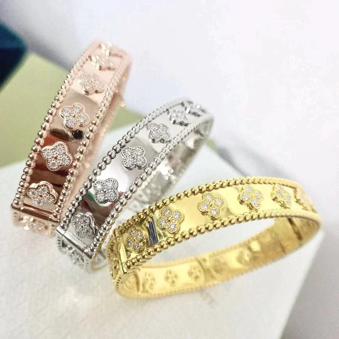 [Elara jewelsry ]CLOVER BRACELET 8MM DIAMONDS