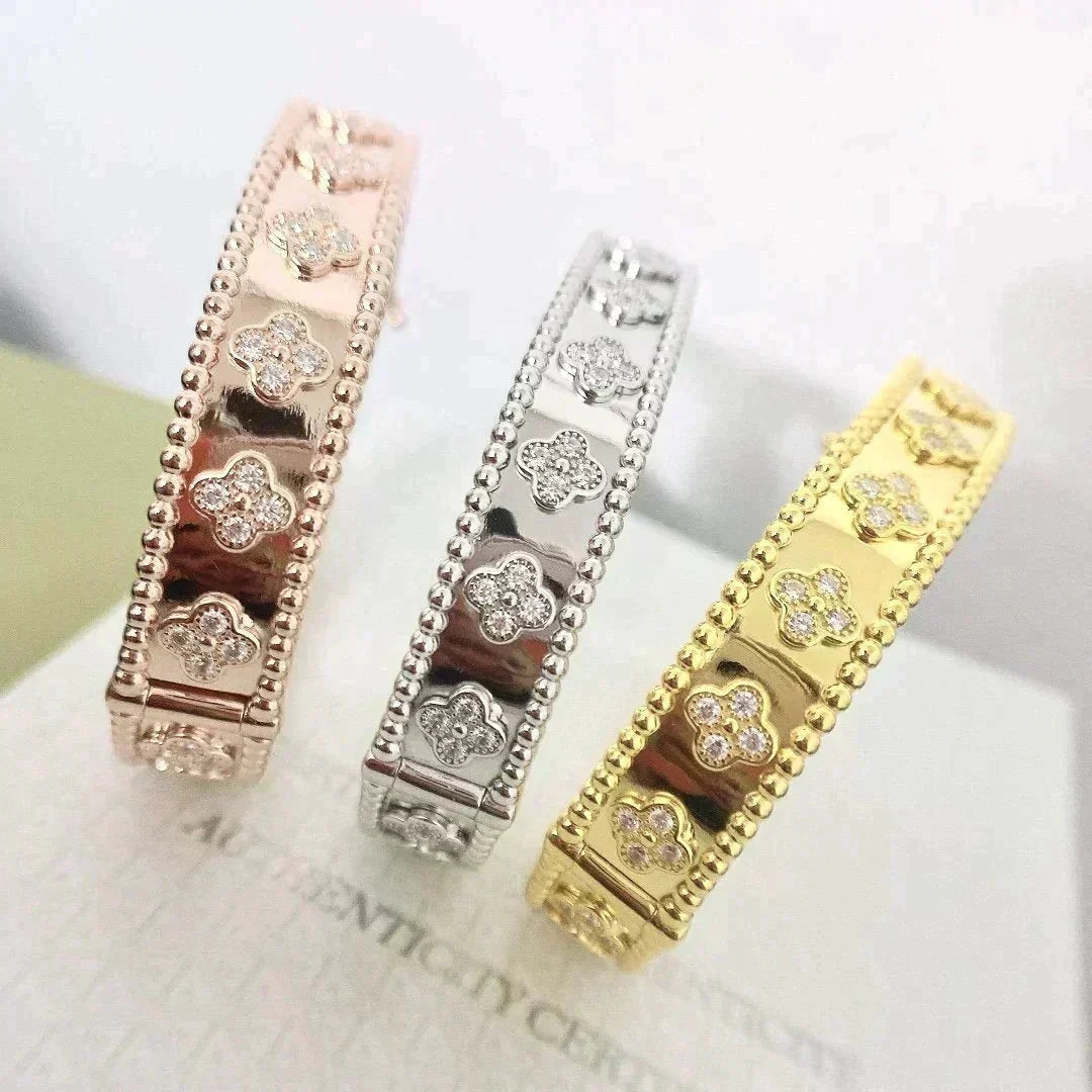 [Elara jewelsry ]CLOVER BRACELET 8MM DIAMONDS