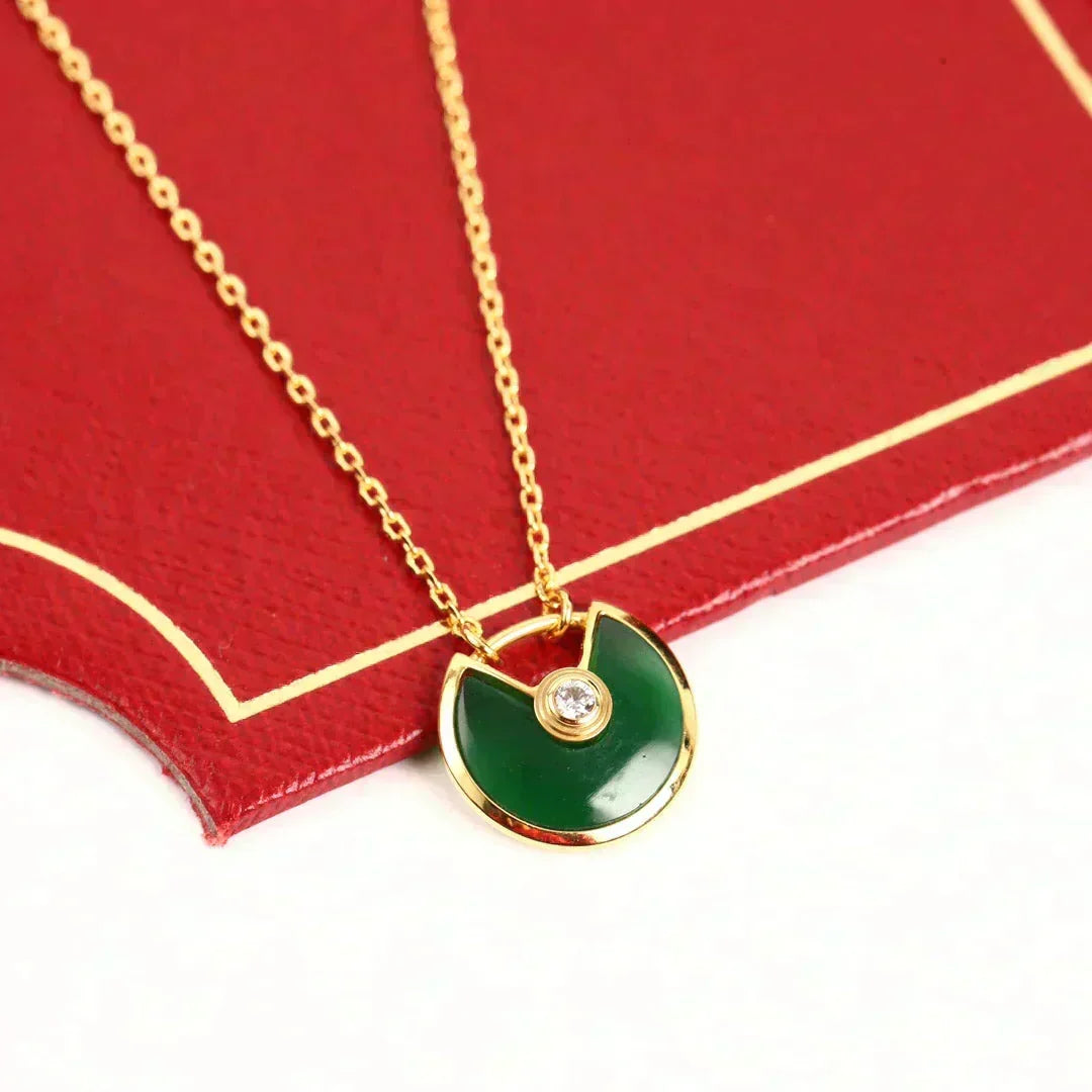 [Elara jewelsry ]AMULETTE GOLD MALACHITE NECKLACE