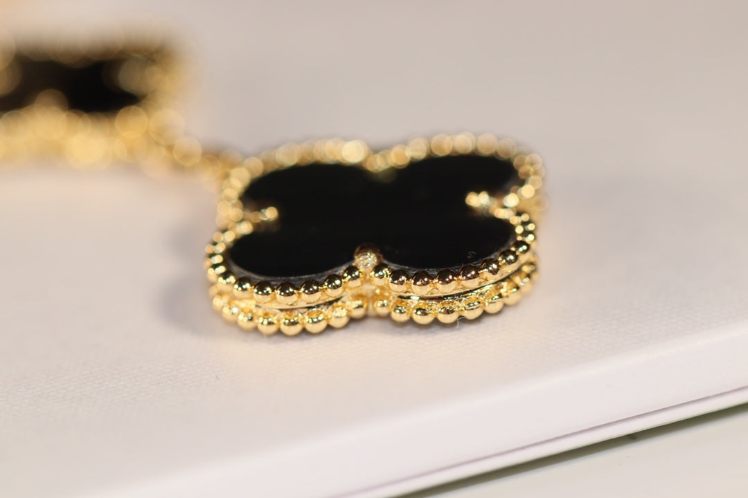 [Elara jewelsry ]CLOVER EARRINGS GOLD ONYX MOP 3 MOTIF