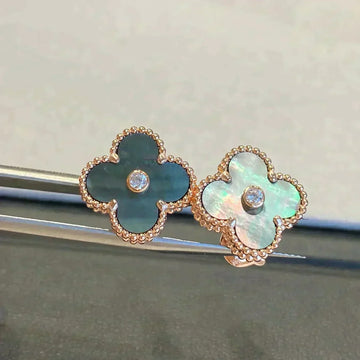 [Elara jewelsry ]CLOVER MEDIUM 1 MOTIFS GRAY MOP  DIAMOND EARRINGS