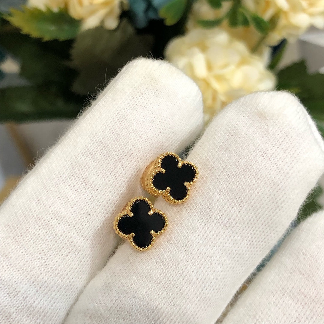 [Elara jewelsry ]CLOVER MINI GOLD EARRINGS