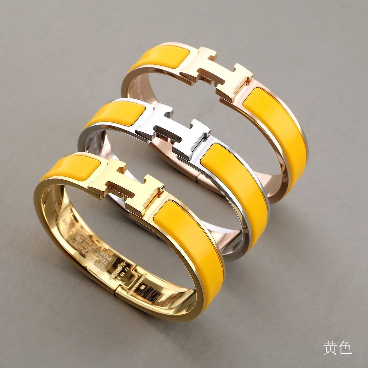 [Elara jewelsry ]H YELLOW BRACELET