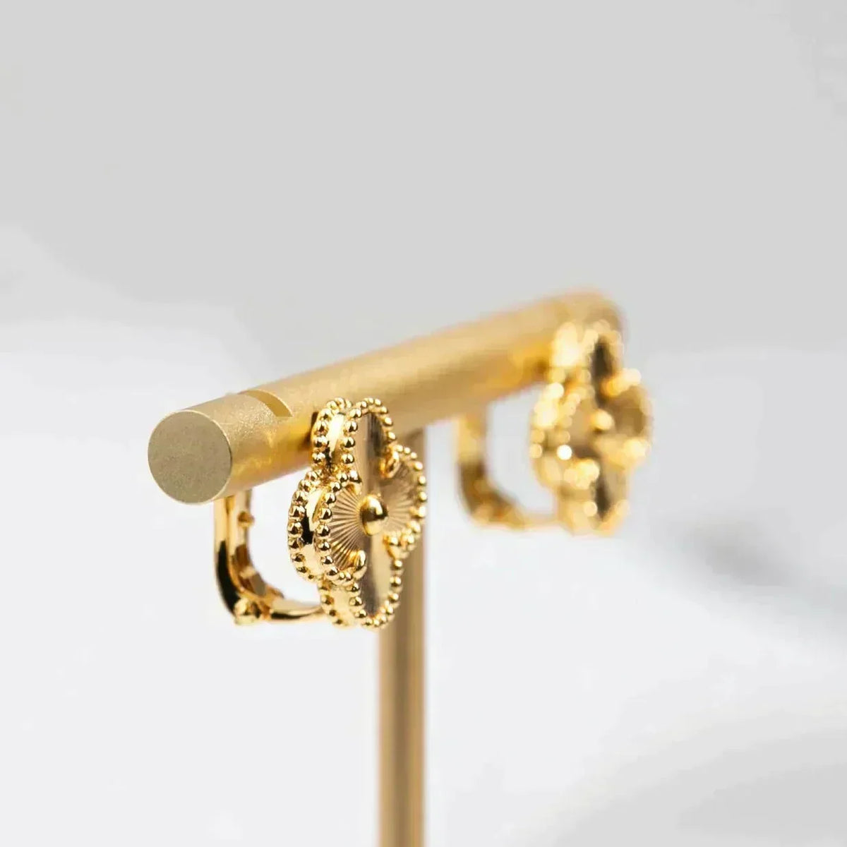 [Elara jewelsry ]CLOVER MEDIUM 1 MOTIFS LASER EARRINGS