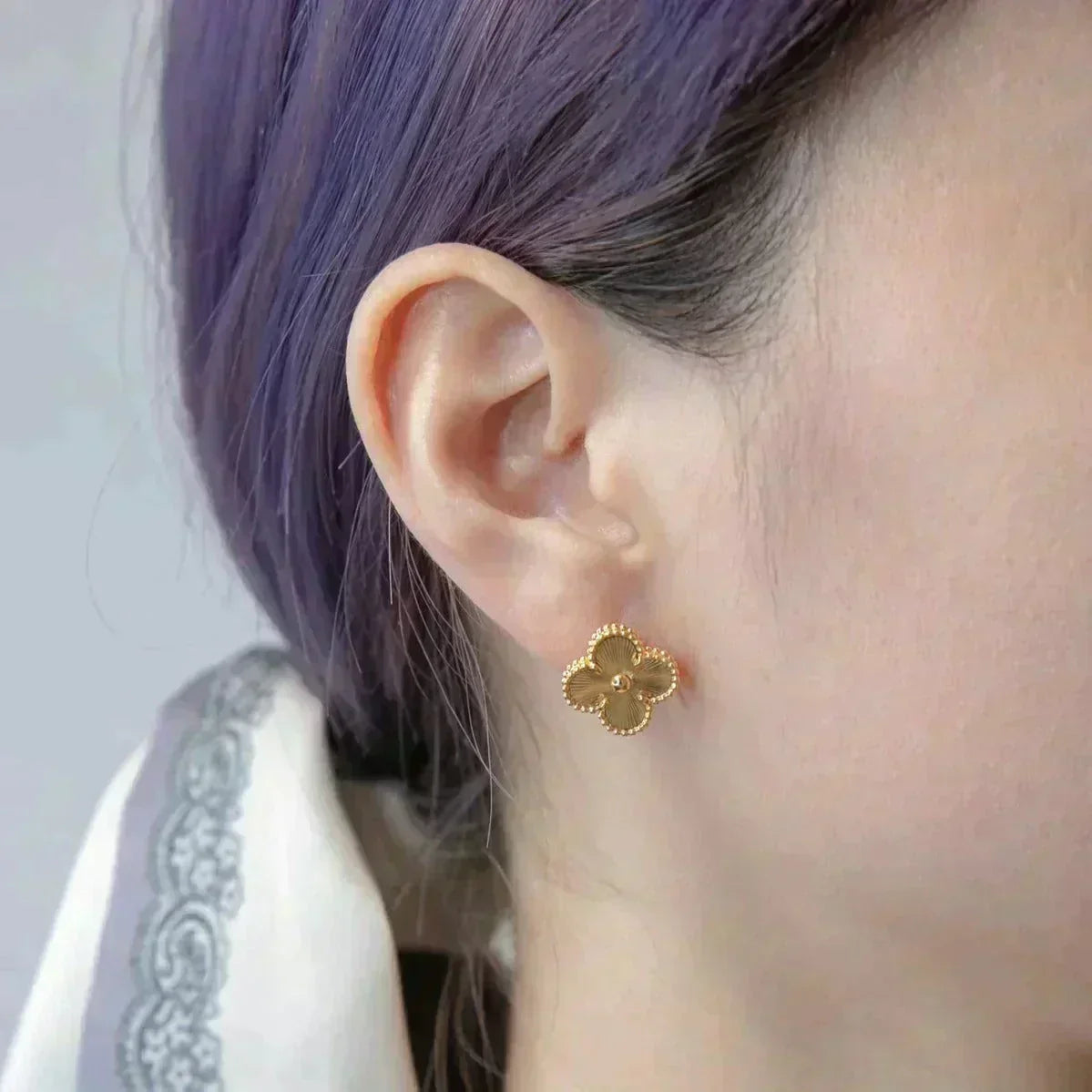 [Elara jewelsry ]CLOVER MEDIUM 1 MOTIFS LASER EARRINGS