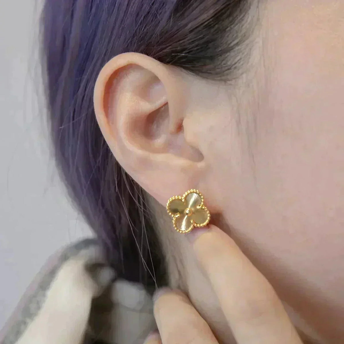 [Elara jewelsry ]CLOVER MEDIUM 1 MOTIFS LASER EARRINGS