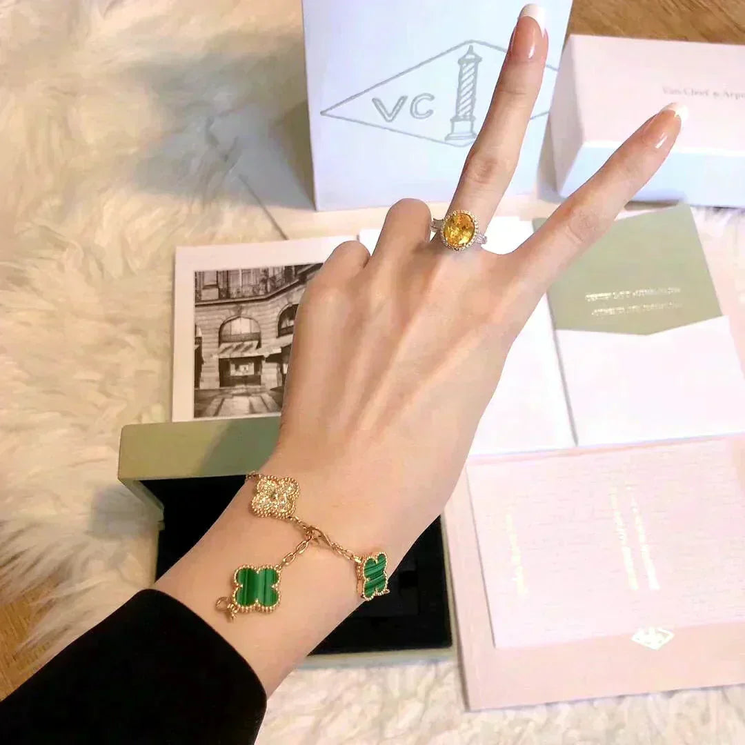[Elara jewelsry ] CLOVER 5 MOTIF MALACHITE BRACELET COLLECTION