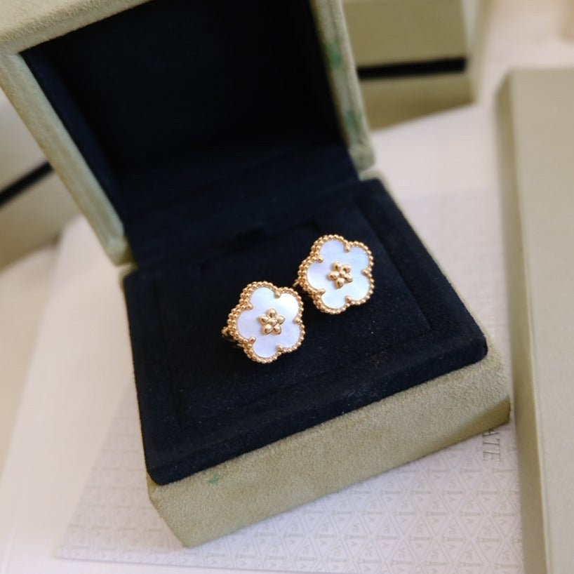 [Elara jewelsry ]LUCKY PINK GOLD WHITE MOP EARRINGS