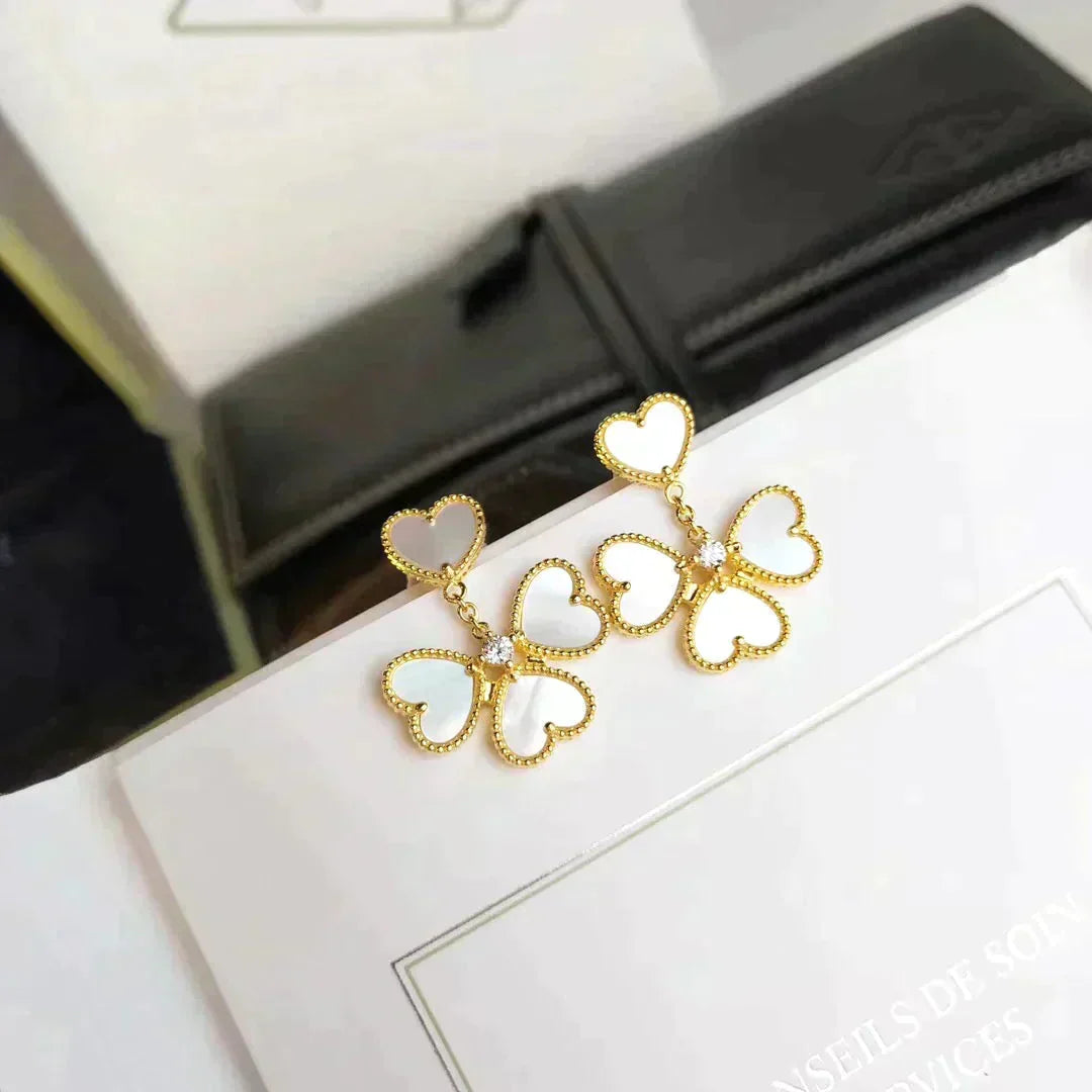 [Elara jewelsry ]CLOVER SWEET WHITE MOP EARRINGS