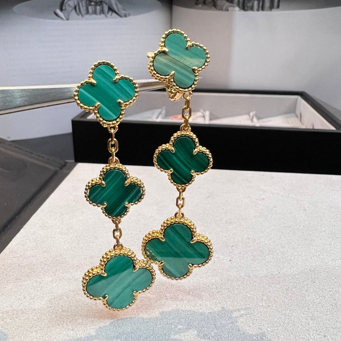 [Elara jewelsry ]CLOVER MALACHITE 3 MOTIFS GOLD