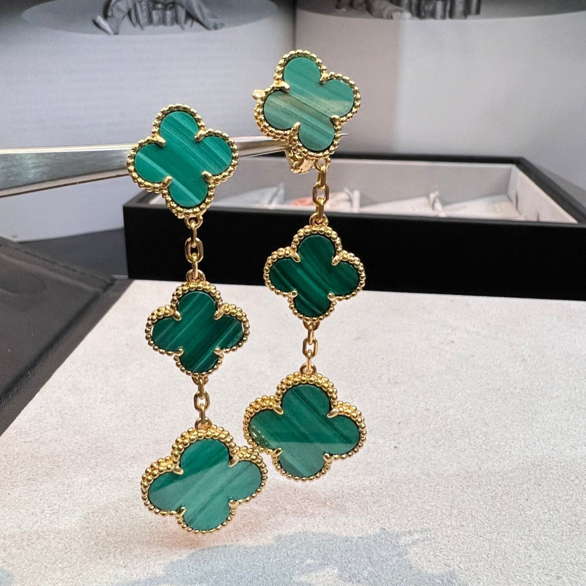 [Elara jewelsry ]CLOVER MALACHITE 3 MOTIFS GOLD
