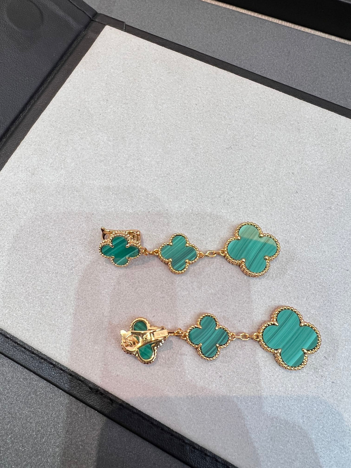[Elara jewelsry ]CLOVER MALACHITE 3 MOTIFS GOLD