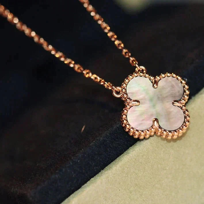 [Elara jewelsry ]CLOVER 15MM  GRAY MOTHER OF PEARL NECKLACE