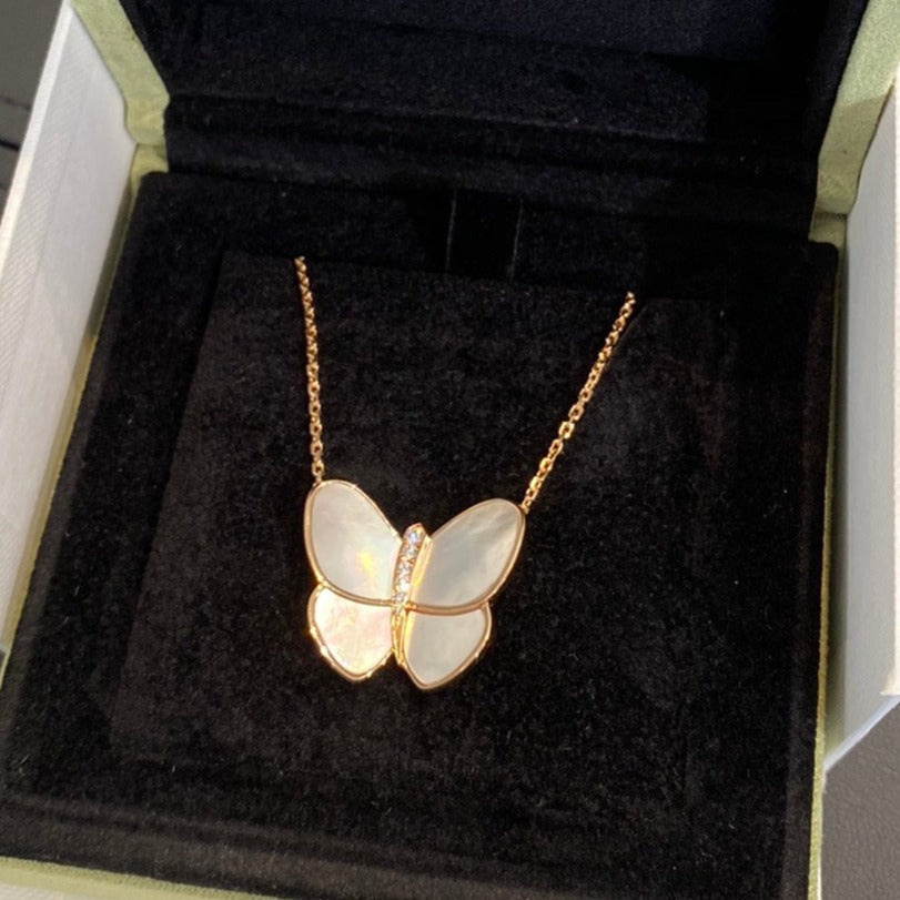 [Elara jewelsry ]BUTTERFLY GOLD MOP DIAMOND NECKLACE