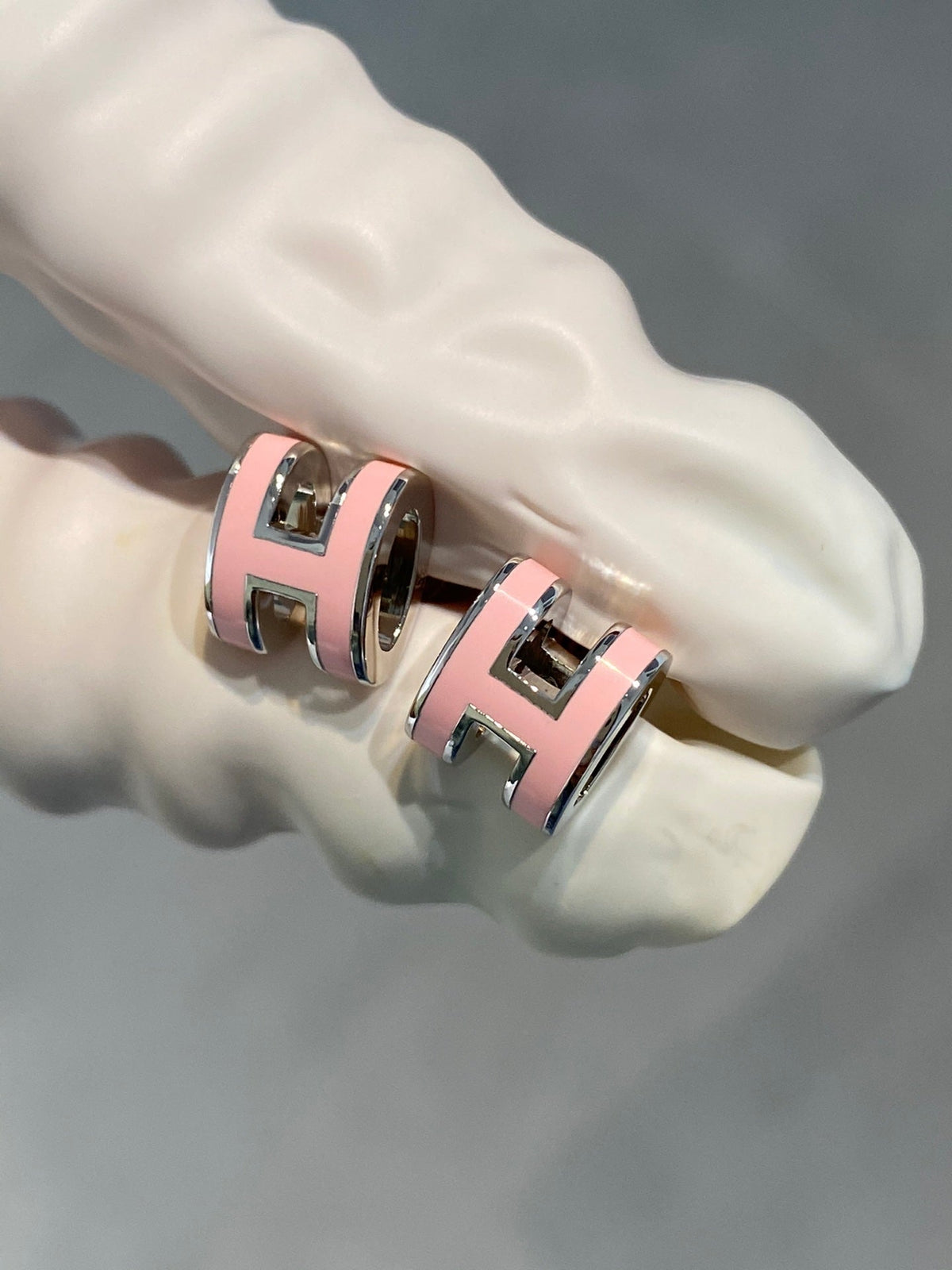 [Elara jewelsry ]MINI POP H SILVER EARRINGS PINK