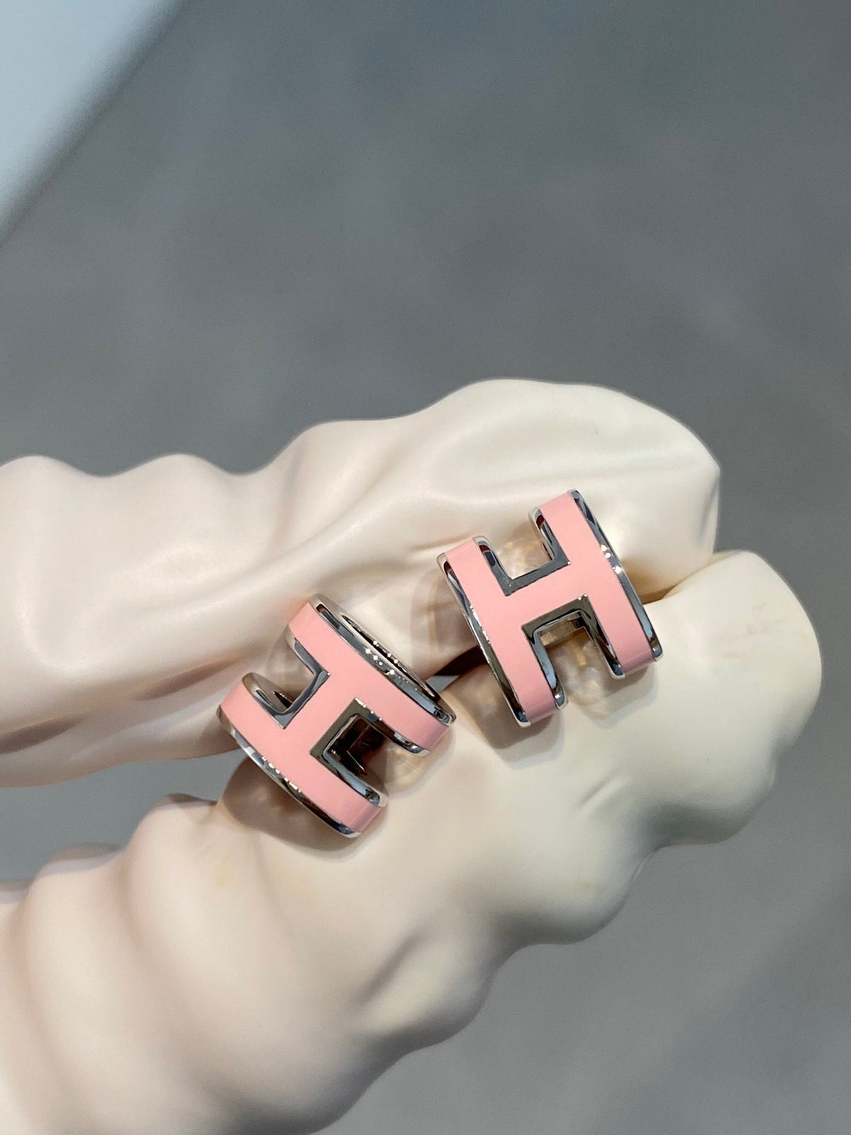 [Elara jewelsry ]MINI POP H SILVER EARRINGS PINK