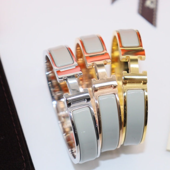 [Elara jewelsry ]H LIGHT BLUE BRACELET