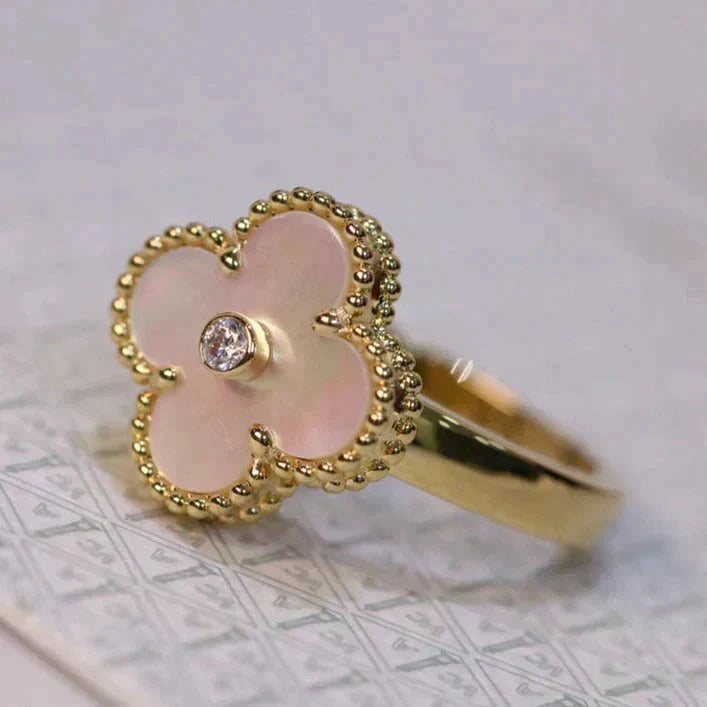 [Elara jewelsry ]CLOVER PINK MOP RING GOLD DIAMOND