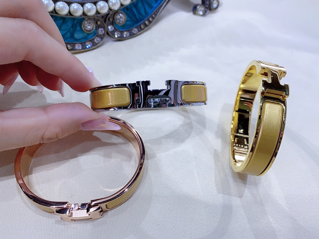 [Elara jewelsry ]H CHAMPAGNE BRACELET