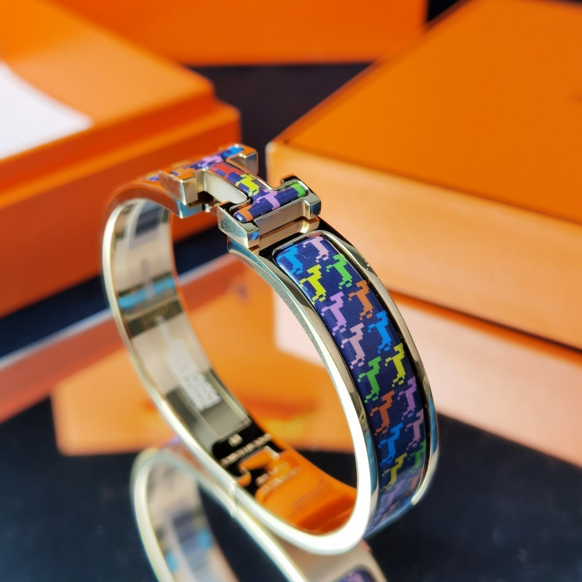 [Elara jewelsry ]H HORSE BRACELET 12MM