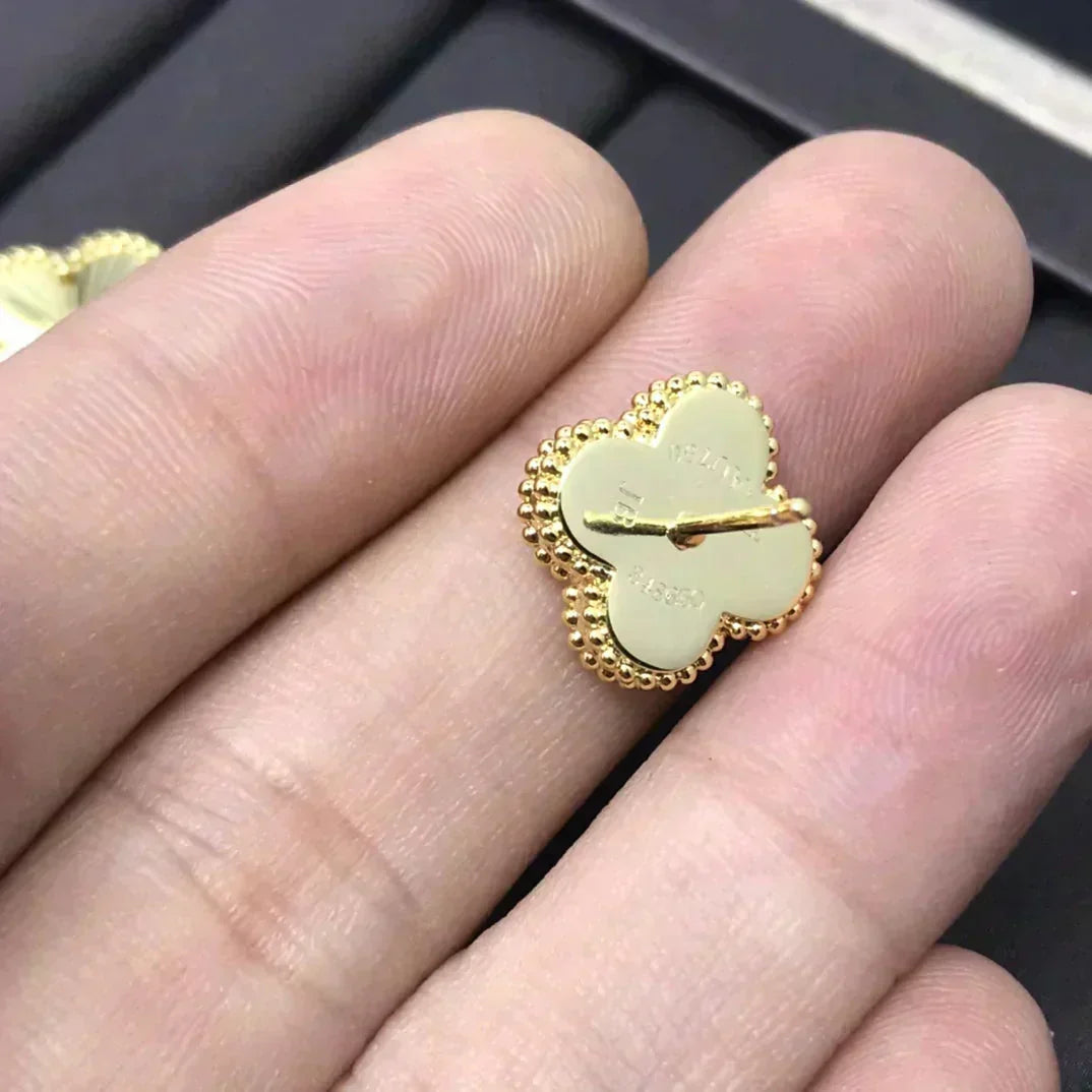 [Elara jewelsry ]CLOVER MINI 9.5MM LASER EARRINGS