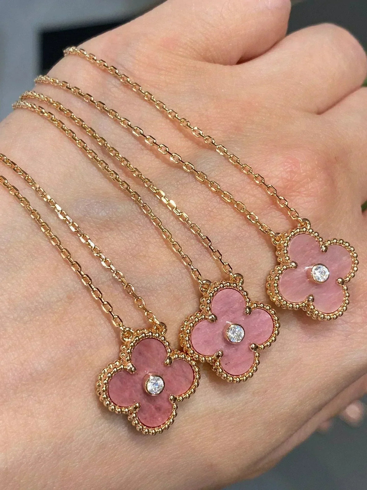 [Elara jewelsry ]CLOVER 15MM DIAMOND RHODONITE NECKLACE