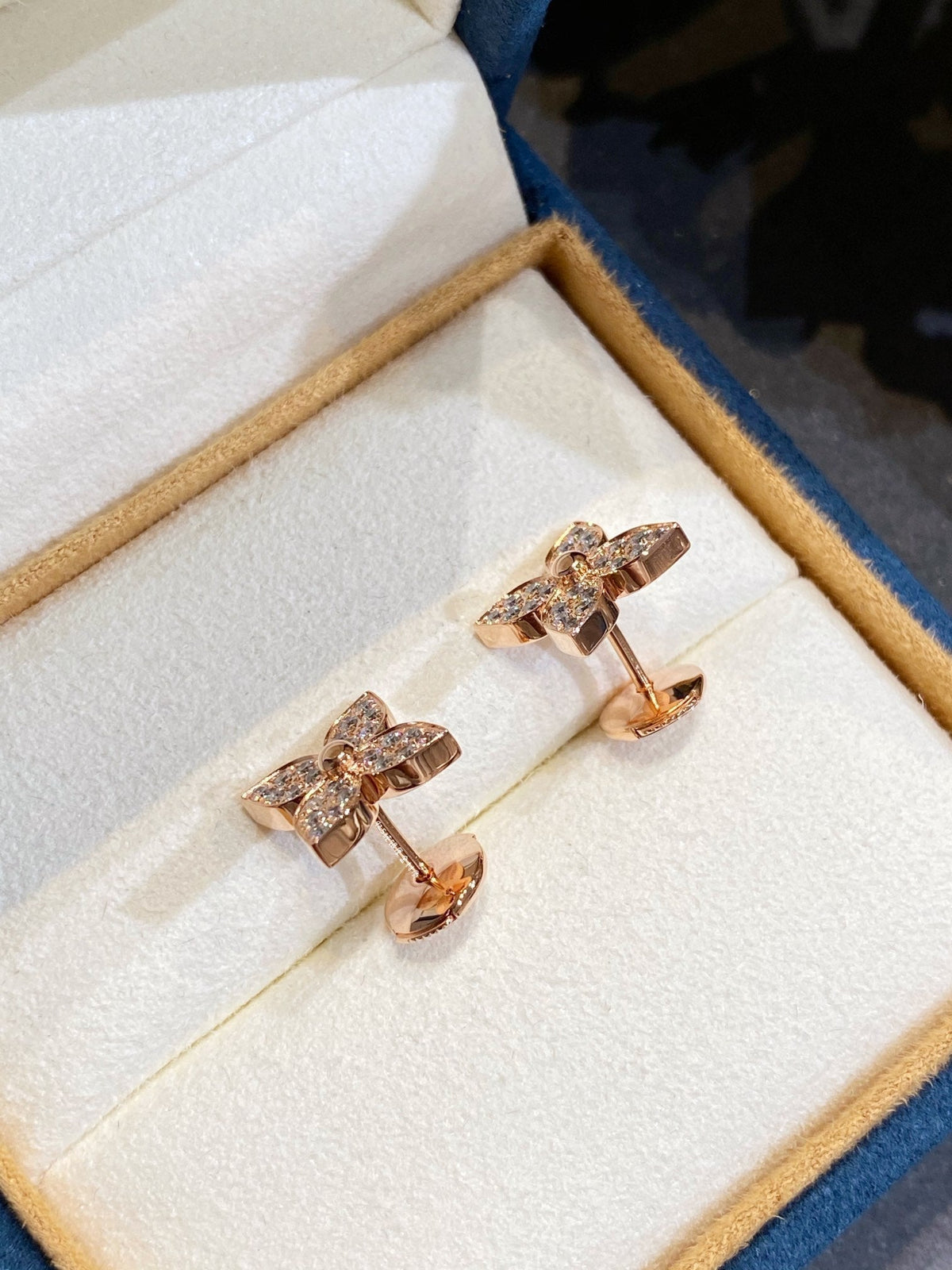 [Elara jewelsry ]STAR DIAMOND EARRINGS