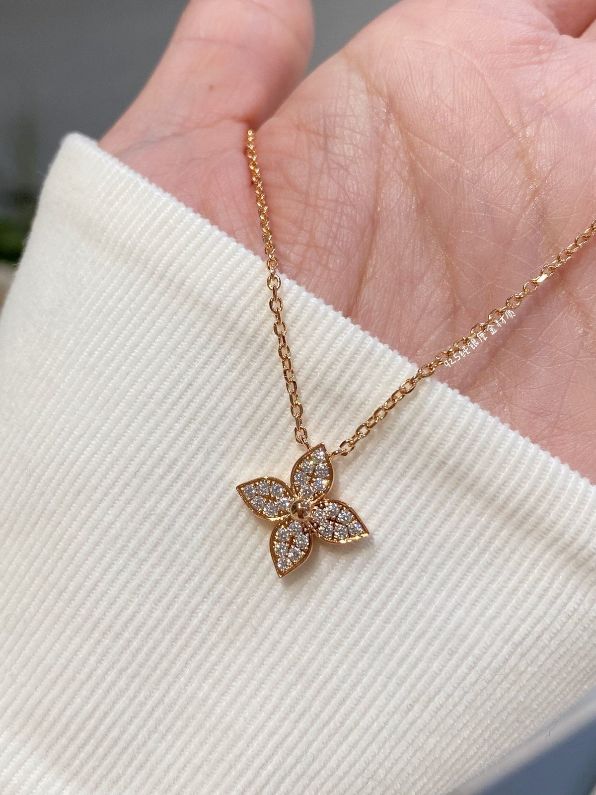 [Elara jewelsry ]STAR DIAMOND NECKALCE