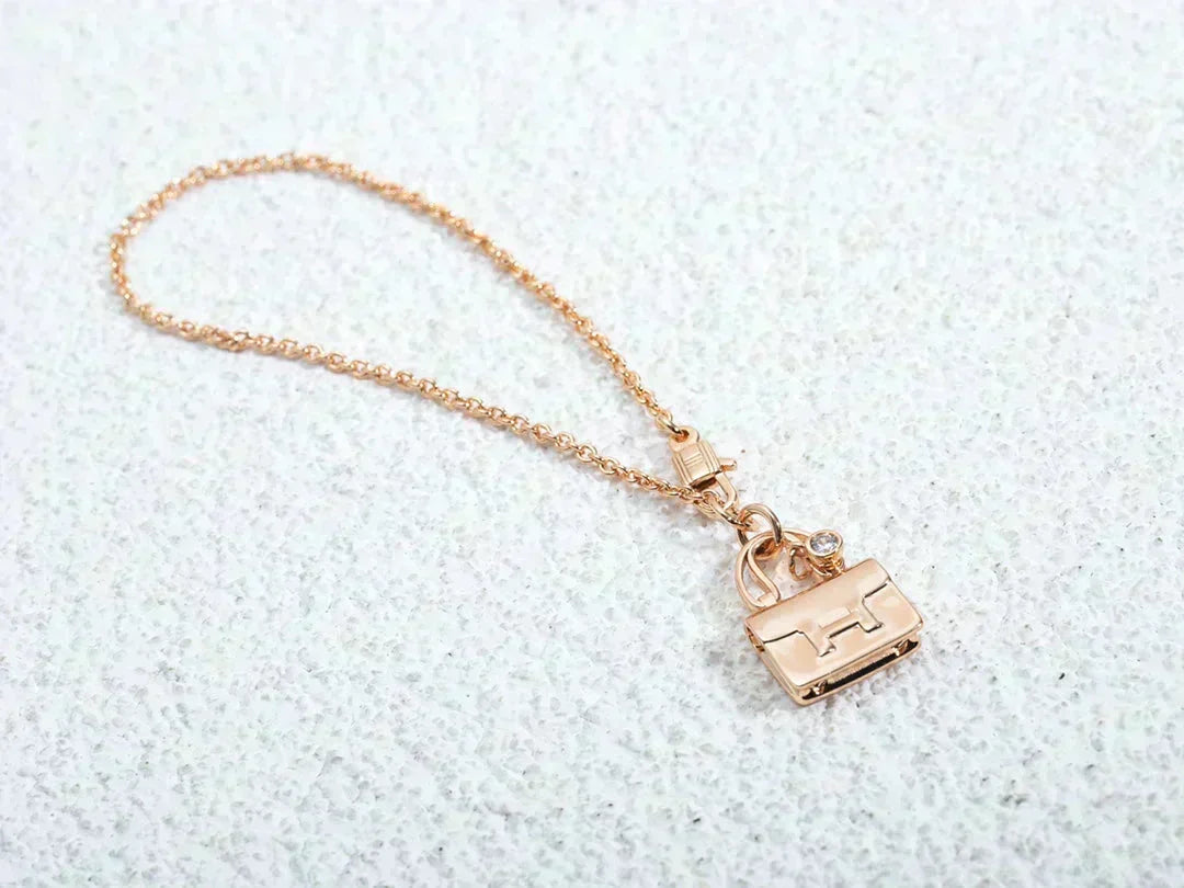 [Elara jewelsry ]AMULETTE PEDANT ROSE GOLD NECKLACE