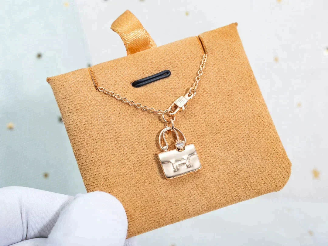 [Elara jewelsry ]AMULETTE PEDANT ROSE GOLD NECKLACE
