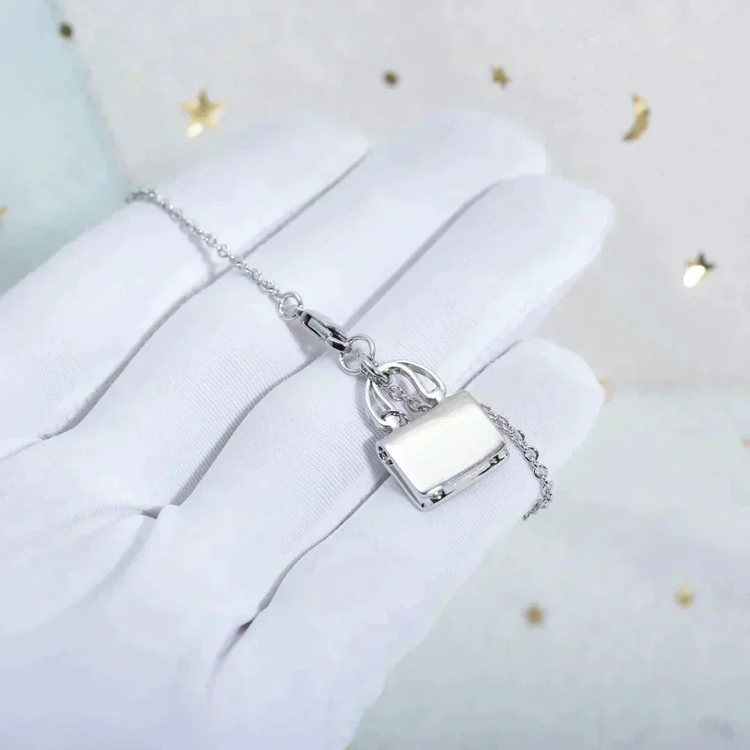 [Elara jewelsry ]AMULETTE PEDANT SILVER NECKLACE