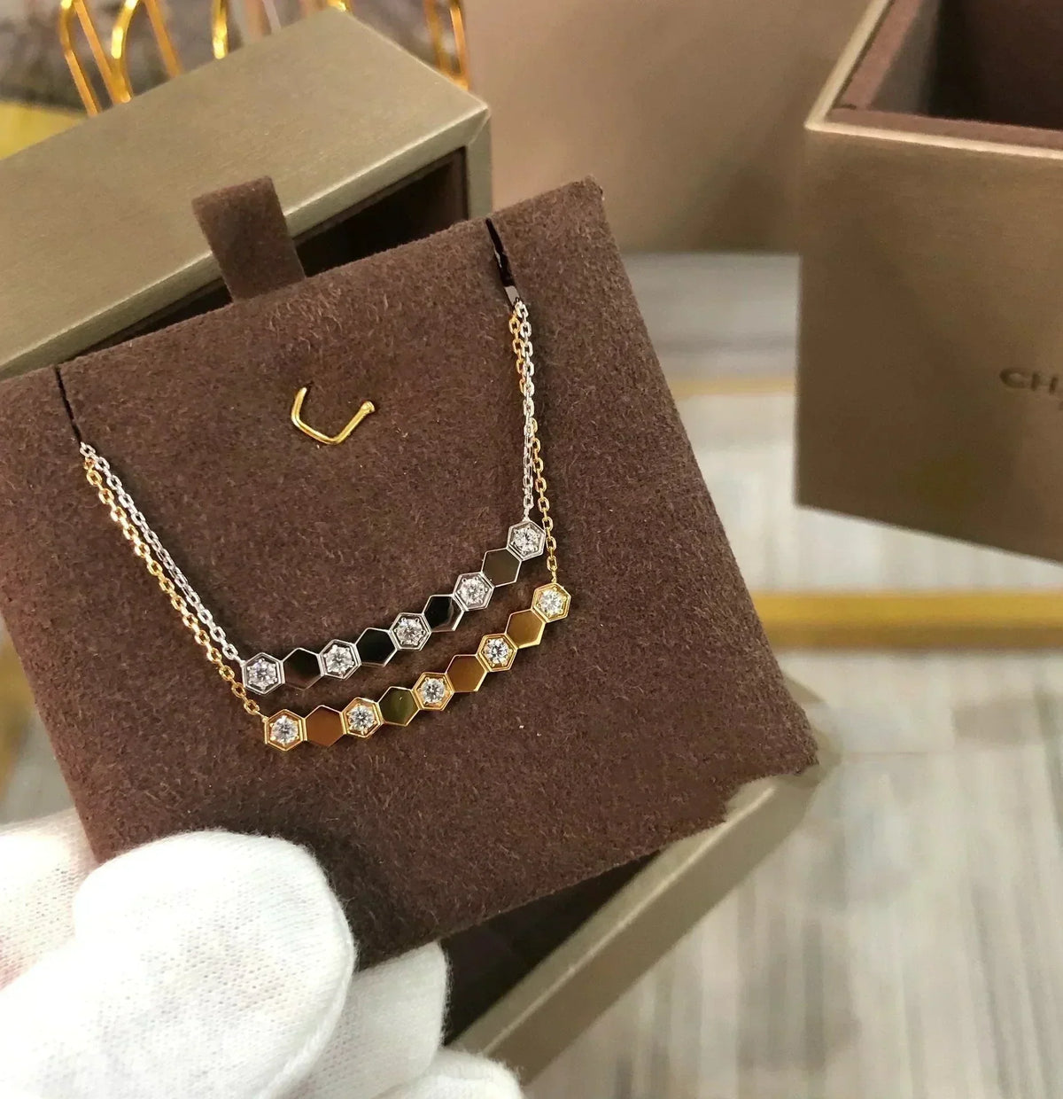 [Elara jewelsry ]BEE LOVE NECKLACE DIAMOND