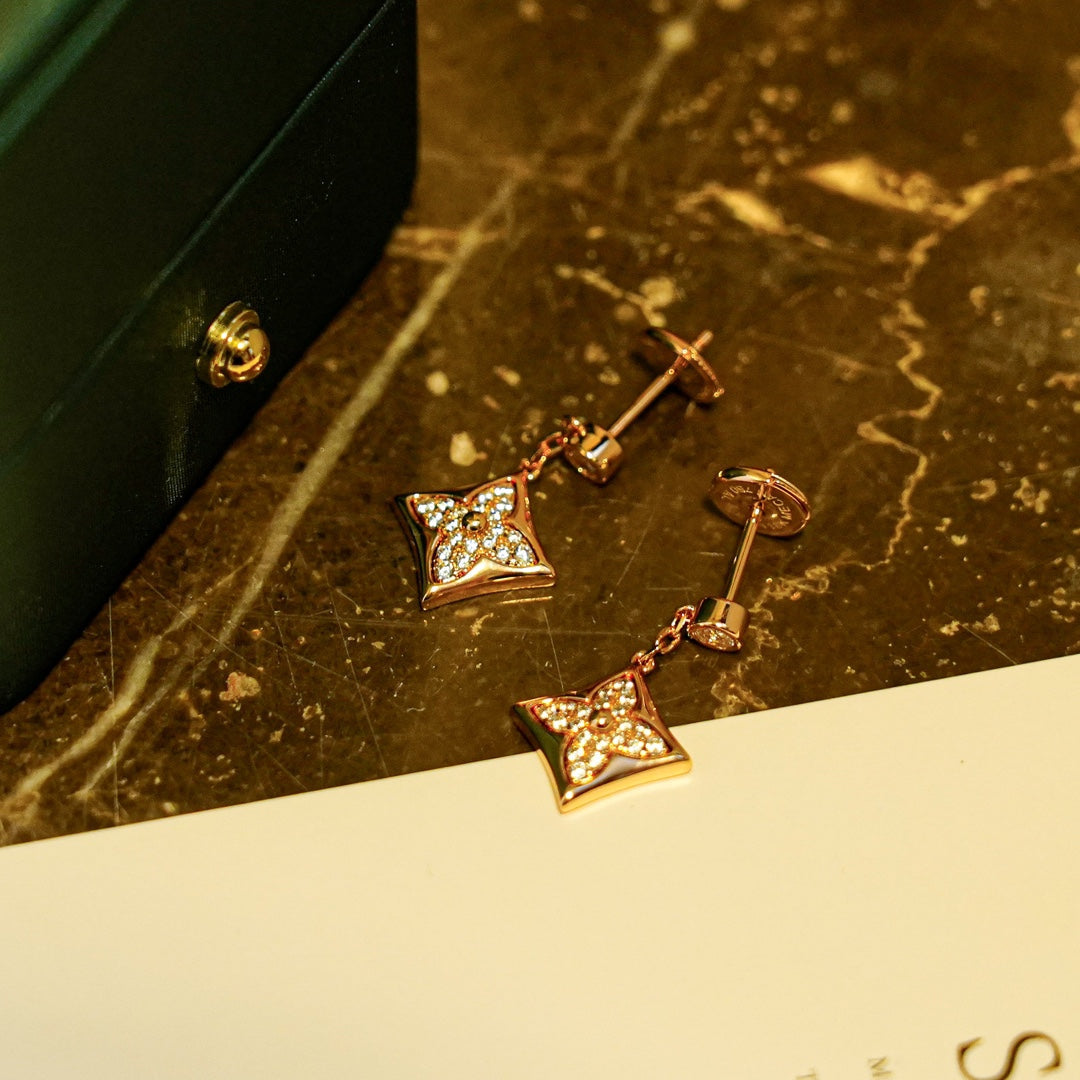 [Elara jewelsry ]STAR DIAMONDS EARRINGS GOLD