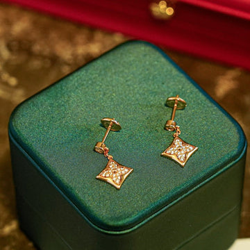 [Elara jewelsry ]STAR DIAMONDS EARRINGS GOLD