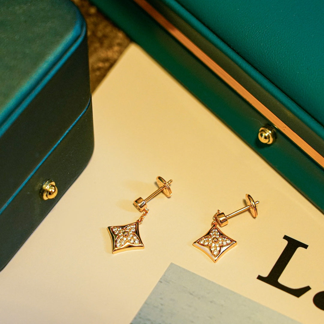 [Elara jewelsry ]STAR DIAMONDS EARRINGS GOLD