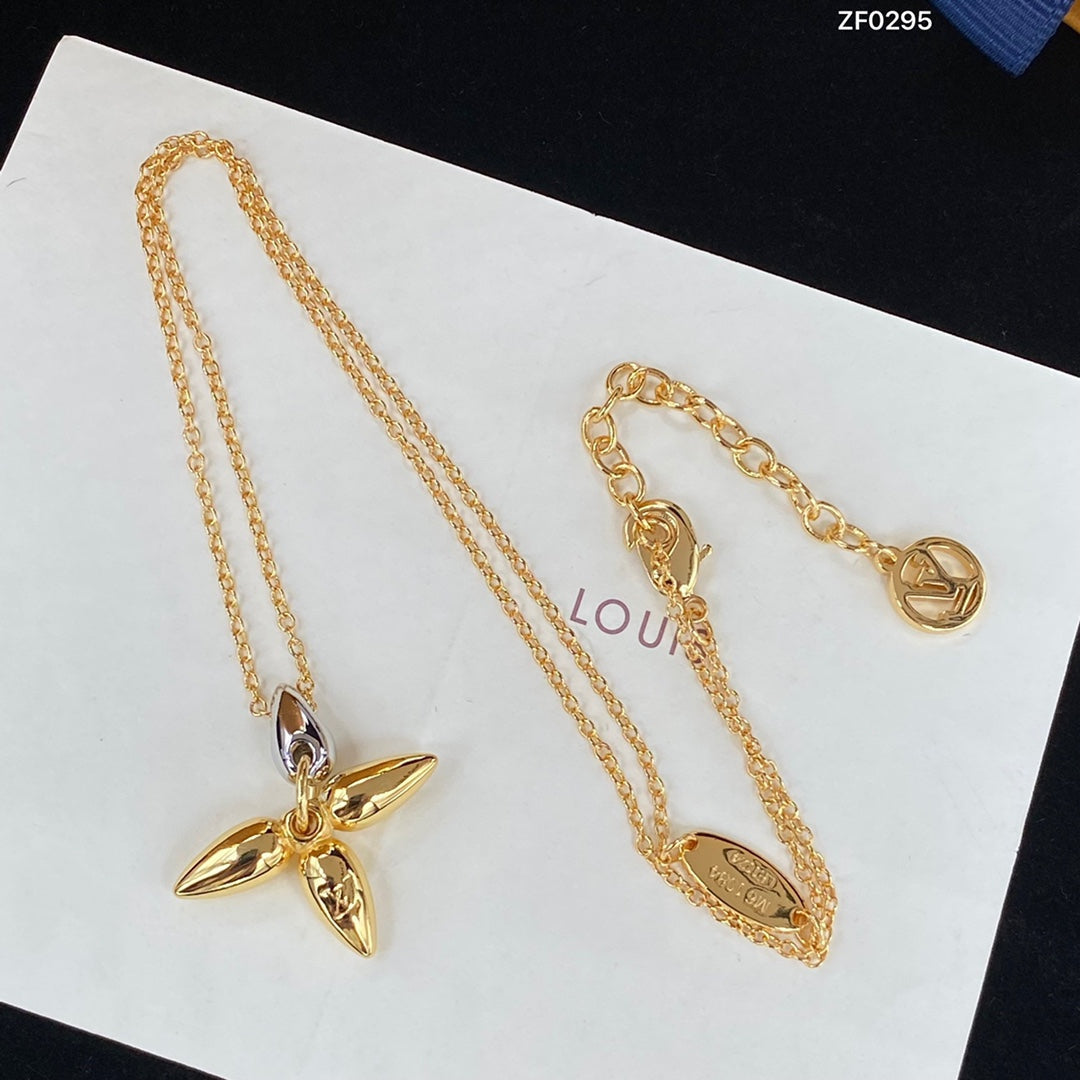 [Elara jewelsry ]LOUISETTE PEDANT GOLD NECKLACE