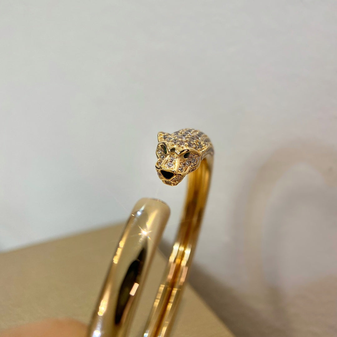 [Elara jewelsry ]PANTHERE GOLD DIAMOND OPEN BRACELET