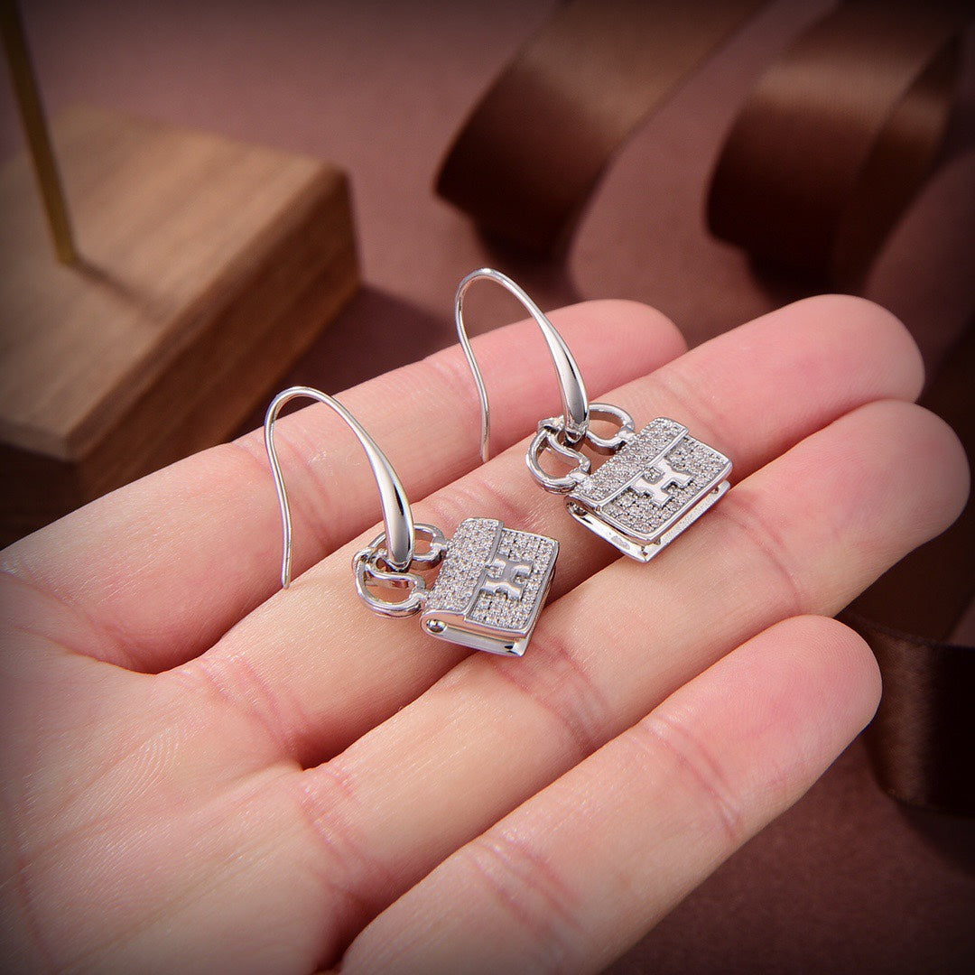 [Elara jewelsry ]KELLY DIAMOND EARRINGS