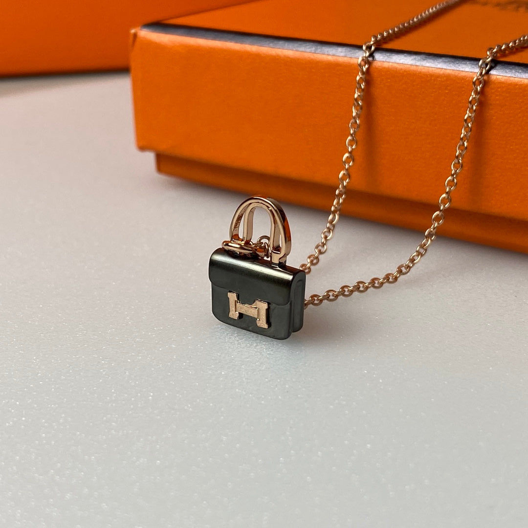 [Elara jewelsry ]CONSTANCE BLACK PEDANT PINK GOLD NECKLACE