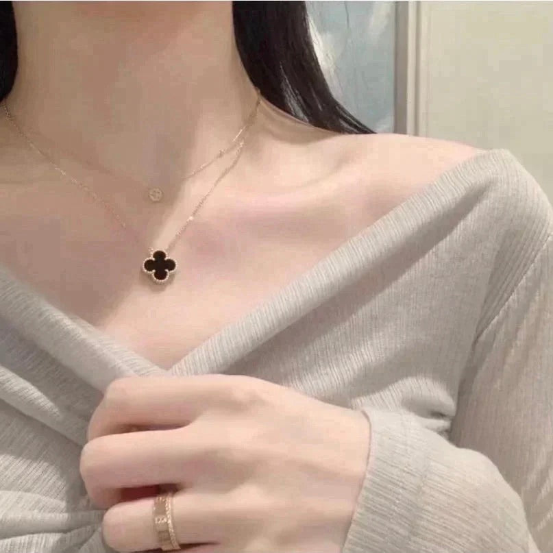 [Elara jewelsry ]CLOVER 15MM BLACK ONYX SINGLE FLOWER NECKLACE
