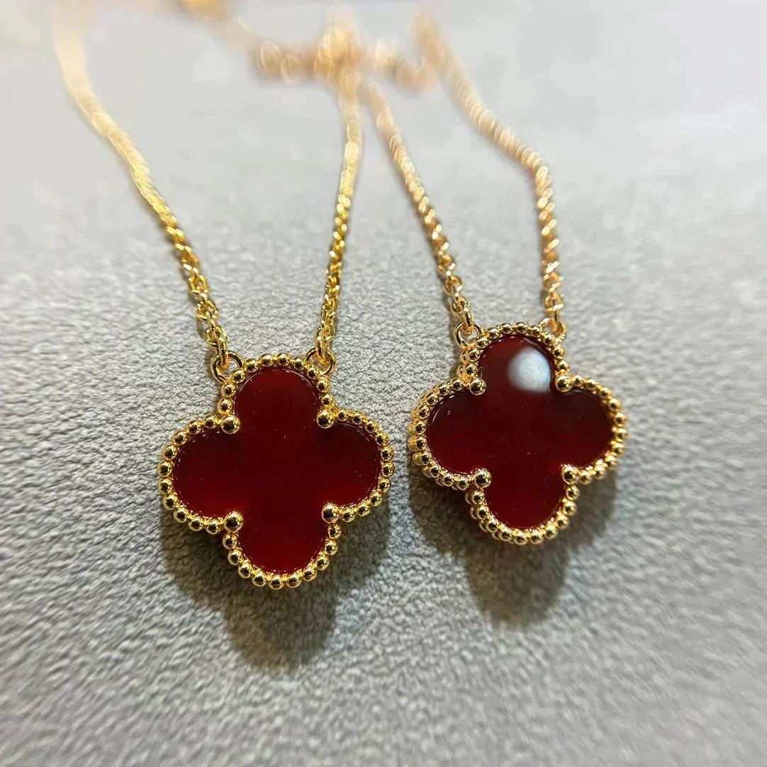 [Elara jewelsry ]CLOVER 15MM CARNELIAN SINGLE FLOWER NECKLACE
