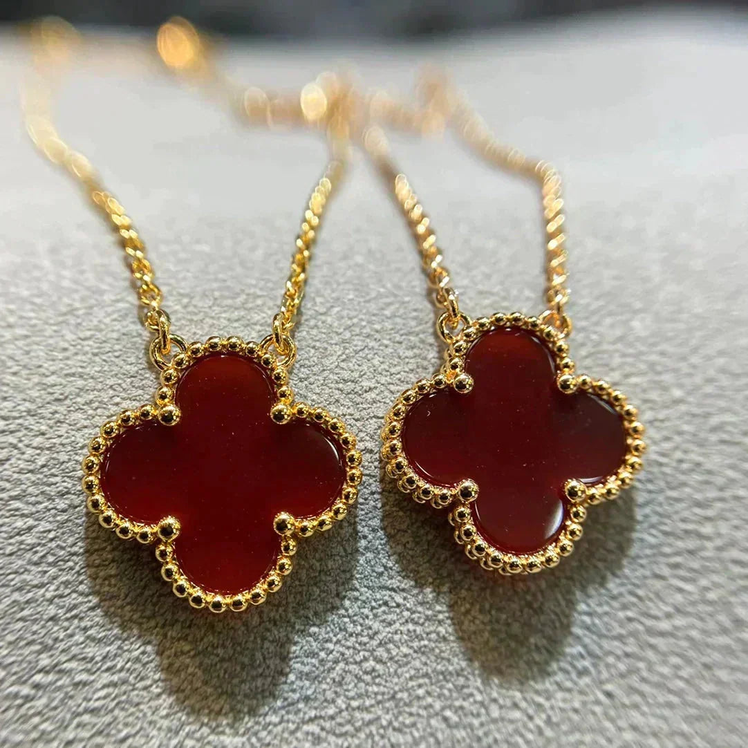 [Elara jewelsry ]CLOVER 15MM CARNELIAN SINGLE FLOWER NECKLACE
