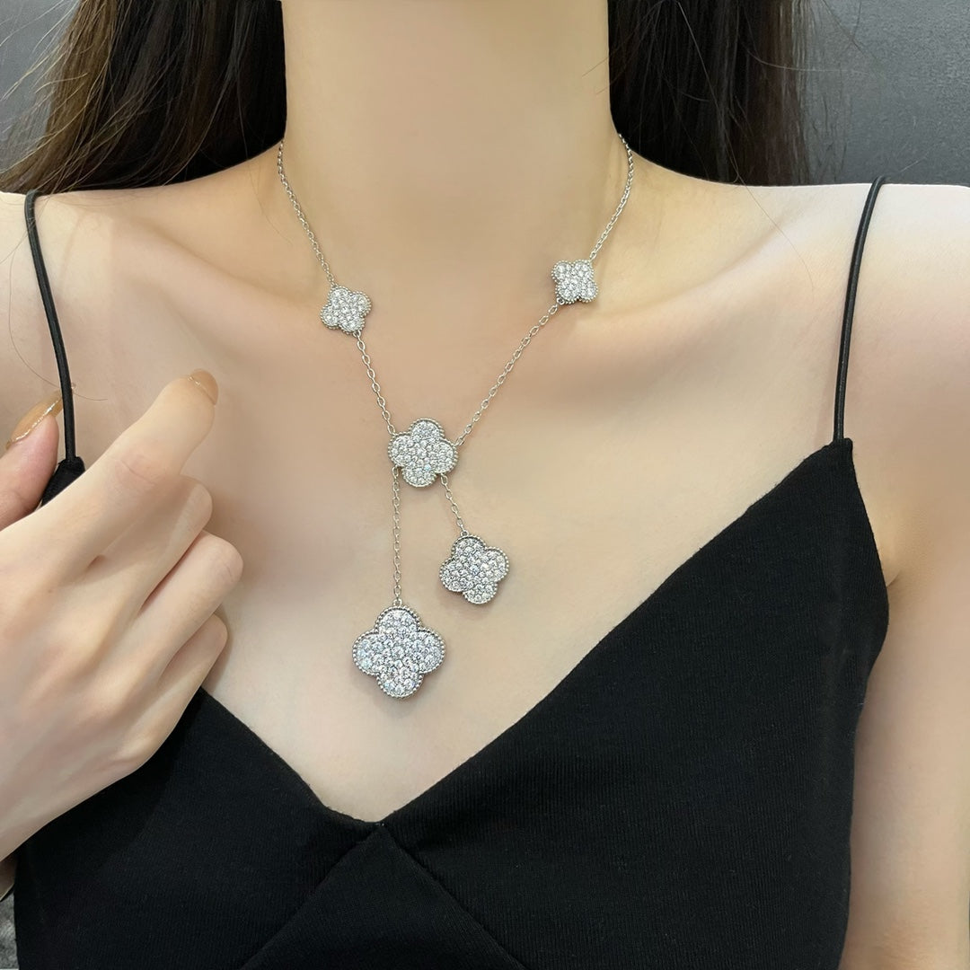 [Elara jewelsry ]CLOVER 5 MOTIFS SILVER DIAMONDS NECKLACE