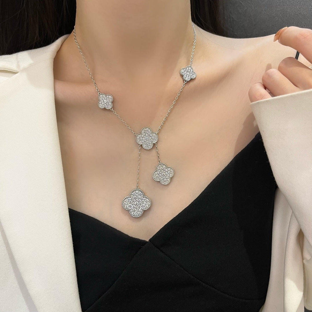 [Elara jewelsry ]CLOVER 5 MOTIFS SILVER DIAMONDS NECKLACE