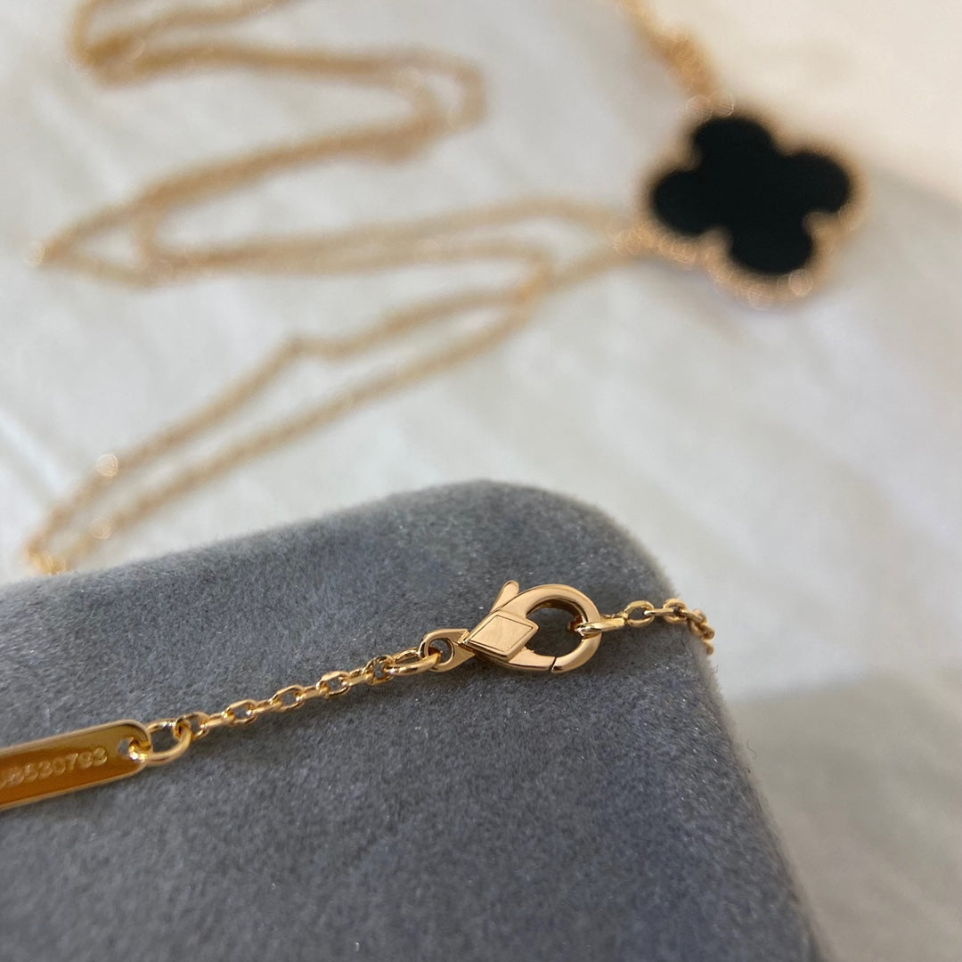 [Elara jewelsry ]CLOVER 25MM NECKLACE GOLD ONYX